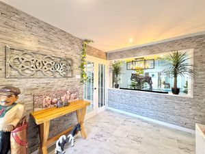 Photo 16- click for photo gallery